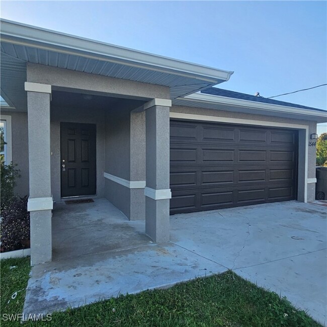 property at 1544 Gretchen Ave S