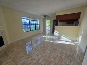 2750 Holly Hall St, Unit #908 in Houston, TX - Building Photo - Building Photo