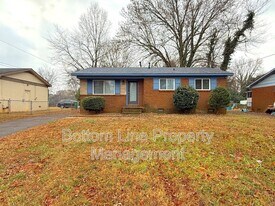 205 Edgegreen Dr in Charlotte, NC - Building Photo