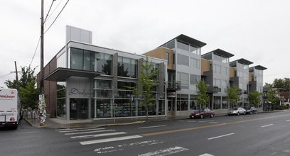 The Hawthorne in Portland, OR - Building Photo - Building Photo