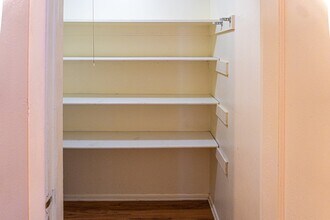 2396 S Linden Ct in Denver, CO - Building Photo - Building Photo