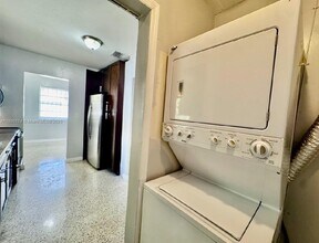 901 NW 55th St in Miami, FL - Building Photo - Building Photo