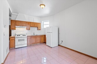 3133 W Augusta Blvd in Chicago, IL - Building Photo - Building Photo