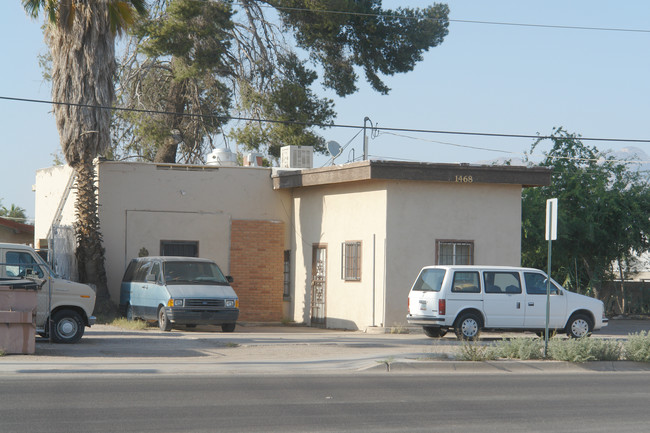 1468 W Miracle Mile in Tucson, AZ - Foto de edificio - Building Photo