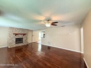 8515 Maple St in Jacksonville, FL - Building Photo - Building Photo