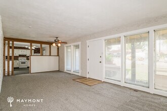 7012 Shelton Ct in Barnhart, MO - Foto de edificio - Building Photo