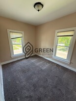 904 S 4th Ave in Kankakee, IL - Building Photo
