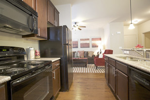 Providence Place Apartment Homes Phase II in Huntsville, AL - Foto de edificio - Interior Photo