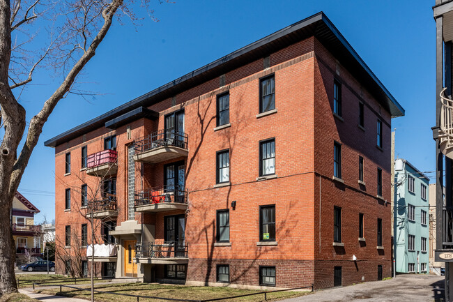 1390 de Longueuil in Québec, QC - Building Photo - Building Photo