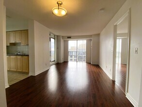 5-2205 Michael Power Pl in Toronto, ON - Building Photo - Building Photo