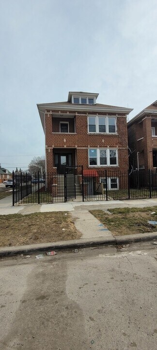 6601 S Washtenaw Ave. in Chicago, IL - Building Photo
