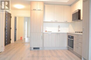 20 Soudan Ave in Toronto, ON - Building Photo