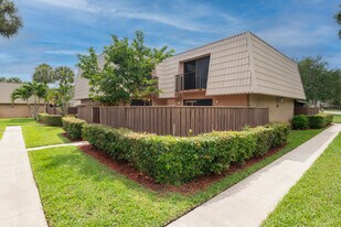 5821 58th Way in West Palm Beach, FL - Building Photo
