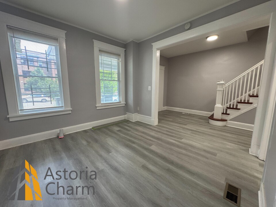 2334 Reisterstown Rd in Baltimore, MD - Building Photo