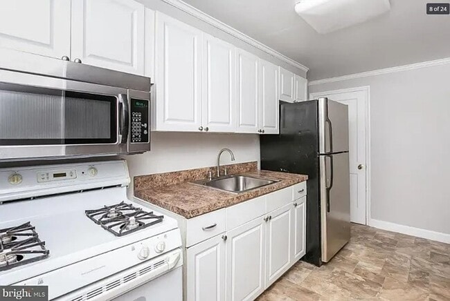 7457 Lawrence Rd in Dundalk, MD - Building Photo - Building Photo