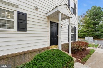 2109 Bristol Dr in Frederick, MD - Foto de edificio - Building Photo