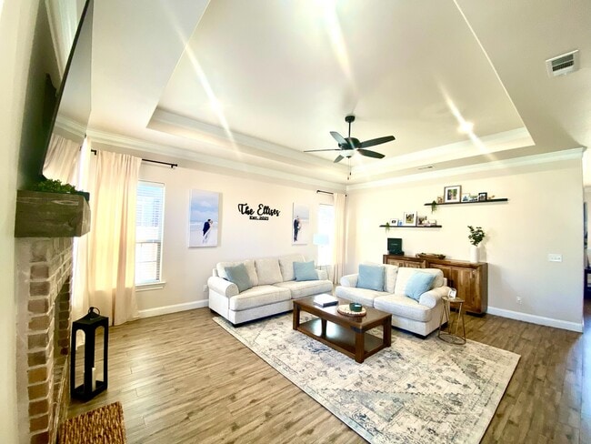 property at 1215 Desert Rose Dr