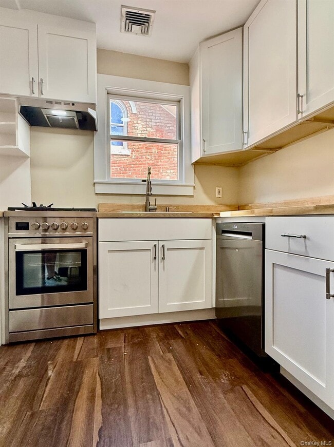 26 N Eckar St in Irvington, NY - Building Photo - Building Photo