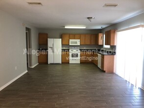 7508 Hunters Greene Cir in Lakeland, FL - Building Photo - Building Photo