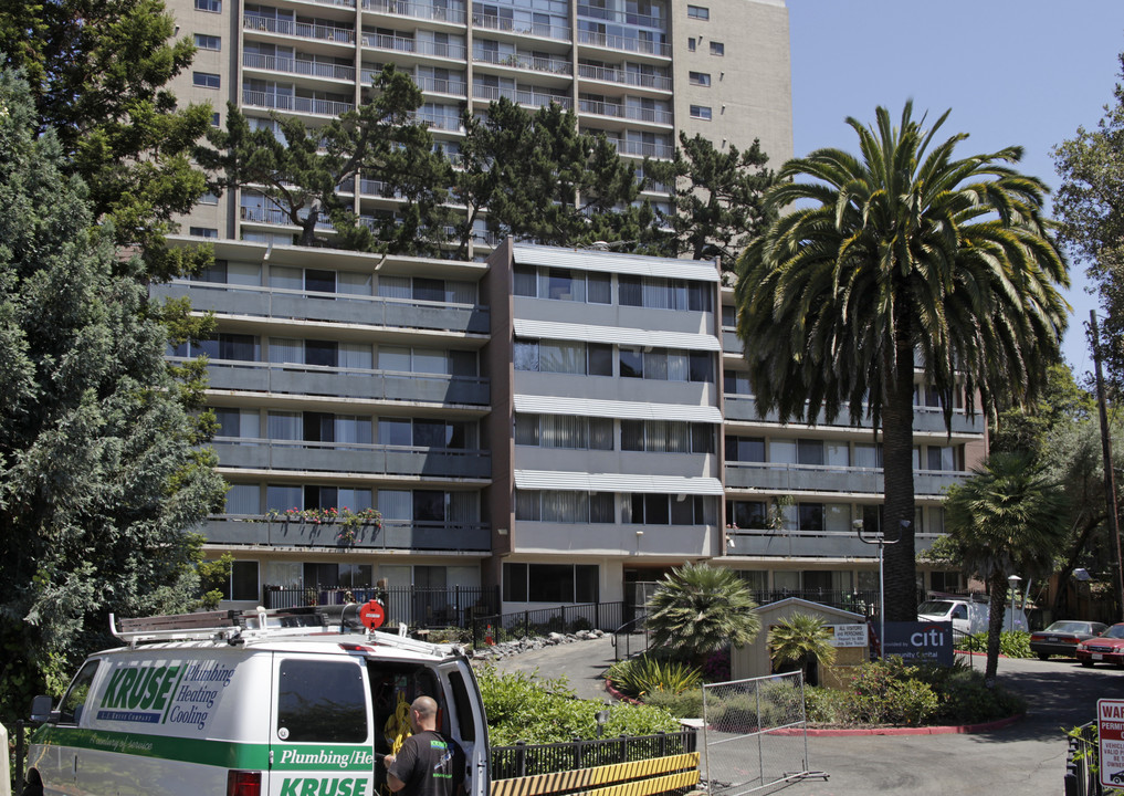 Glen Brook Terrace in Oakland, CA - Foto de edificio