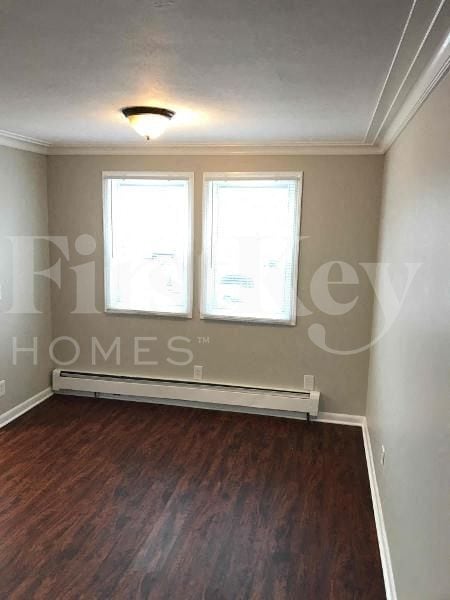 2032 Bethesda Blvd in Zion, IL - Foto de edificio - Building Photo