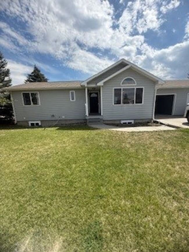 property at 1301 W Summit St
