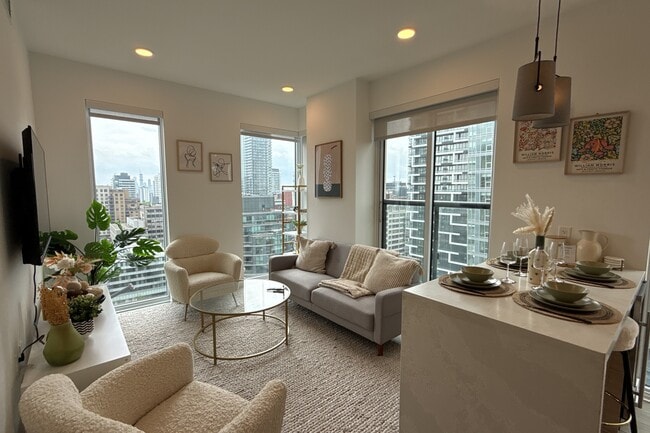 200 Redpath Ave in Toronto, ON - Building Photo - Building Photo