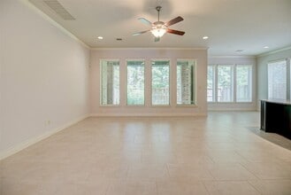 19 Daffodil Meadow Pl in Tomball, TX - Building Photo - Building Photo