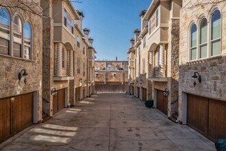 3907 Cole Ave in Dallas, TX - Building Photo - Building Photo