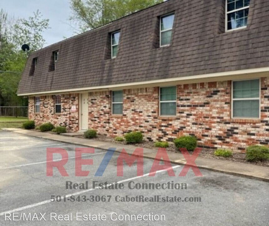 200 Crestview Dr Photo