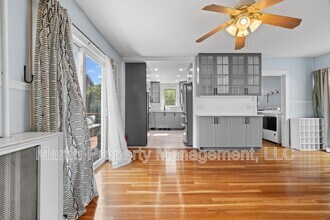 12 Lowell Pl in Waltham, MA - Building Photo - Building Photo