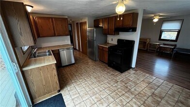 189 Park Ave in Warwick, RI - Foto de edificio - Building Photo