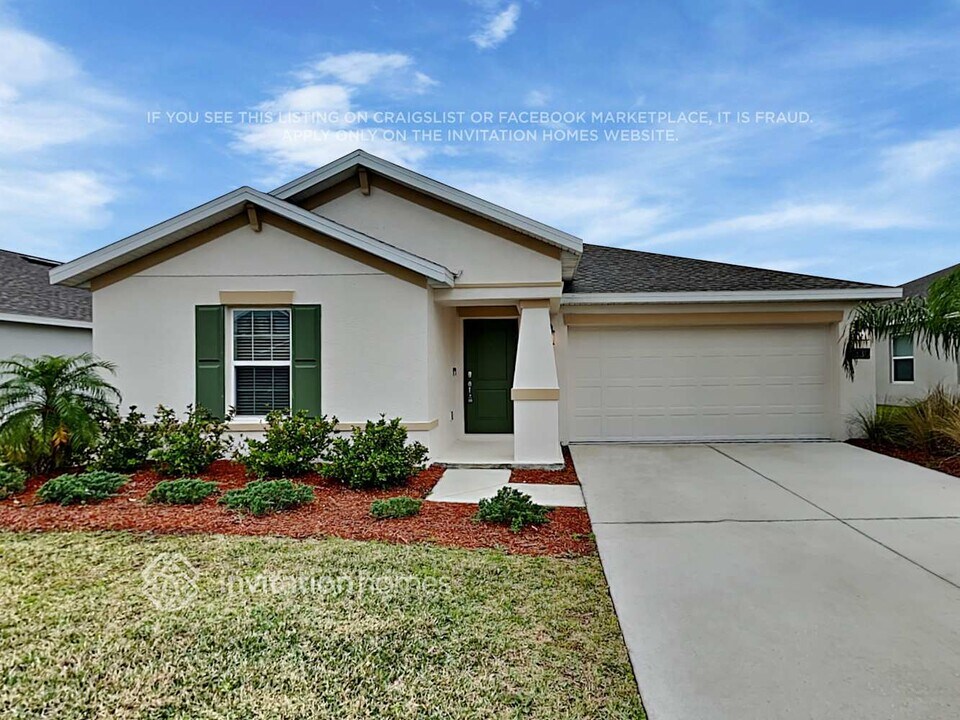 4330 Holstein St in St. Cloud, FL - Building Photo