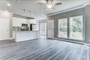 3128 Coal St in Houston, TX - Building Photo