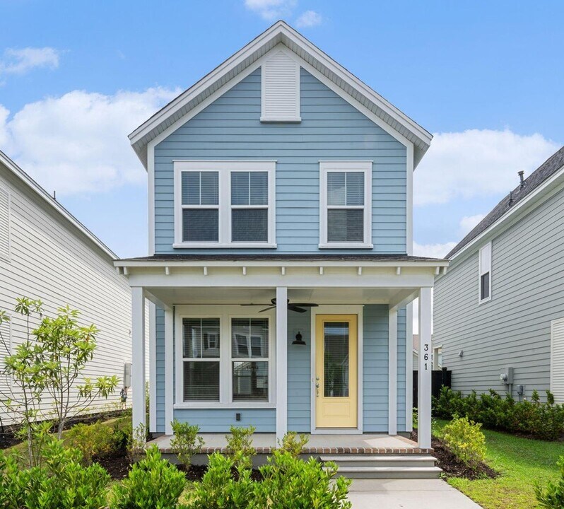 361 Baritone Rd in Summerville, SC - Foto de edificio