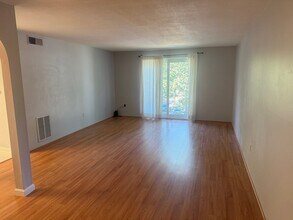 9 Shadowbrook Ln in Milford, MA - Building Photo - Building Photo
