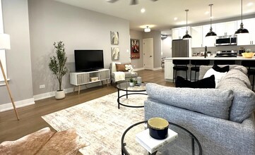 2641 W Carmen Ave, Unit 1 in Chicago, IL - Building Photo - Building Photo