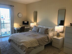 10 Aragon Ave in Coral Gables, FL - Building Photo - Building Photo