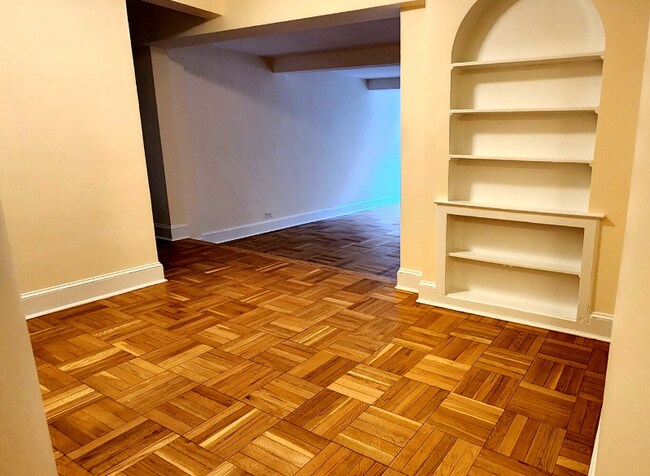 141 E 56th St in New York, NY - Building Photo - Building Photo