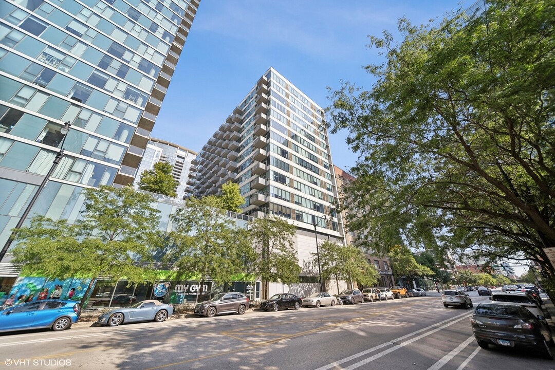 1345 S Wabash Ave, Unit 1604 in Chicago, IL - Building Photo