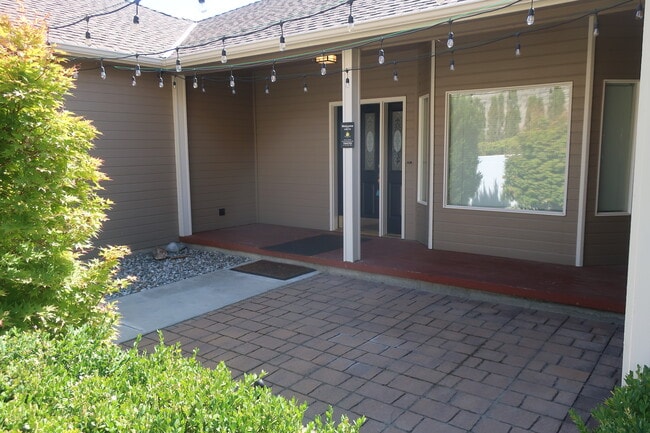 466 Lower Daniels Dr in East Wenatchee, WA - Building Photo - Building Photo