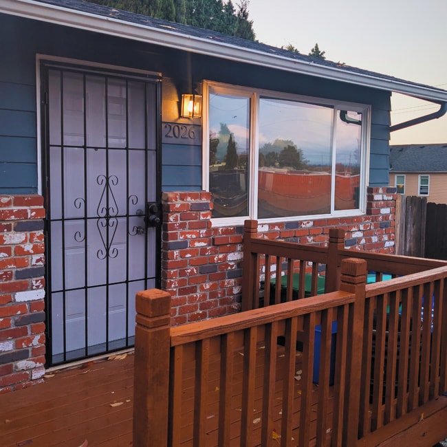 property at 2026 NE Buffalo St