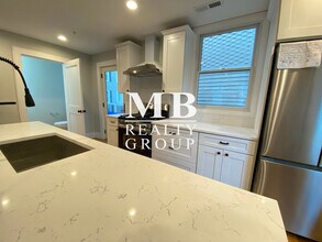 199 Boylston St in Brookline, MA - Foto de edificio - Building Photo