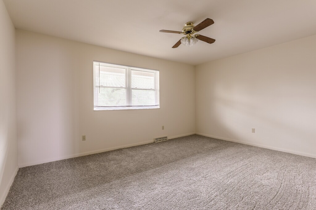 Arlington Village Apartments in Fairborn, OH