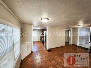 801 S Fairview Ave in Independence, MO - Building Photo - Building Photo