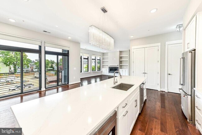 property at 2 Stationmaster St SE