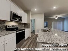 14335 Gunsight Pass in San Antonio, TX - Building Photo - Building Photo