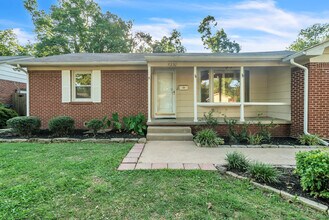 5230 S Marion Ave in Tulsa, OK - Building Photo - Building Photo