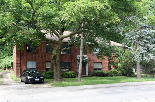 238 Kingsway S in Toronto, ON - Building Photo - Primary Photo