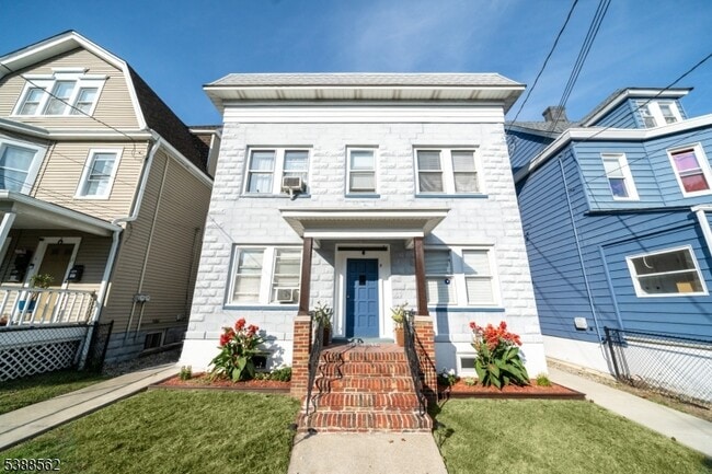 property at 9 Kling St